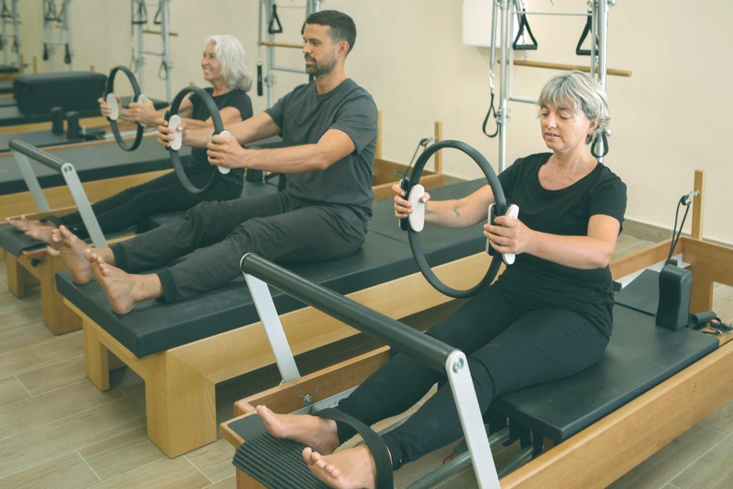 فريق خبراء fit-pulse خلال ندوة مباشرة